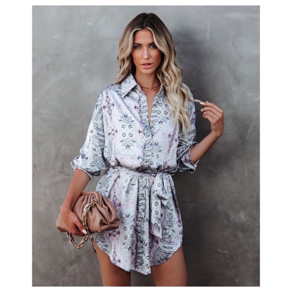 Shirt dress with belt